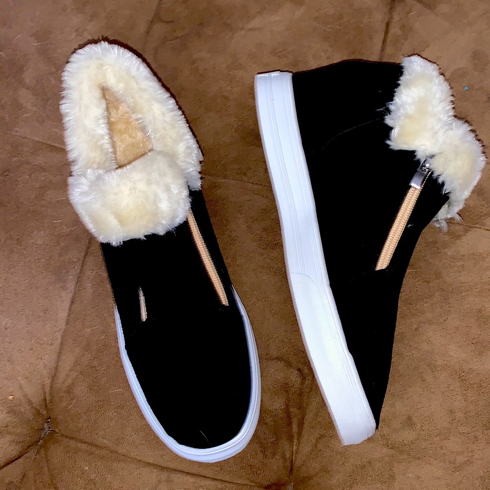 Black and cream booties with wedge inside Size:9.5
